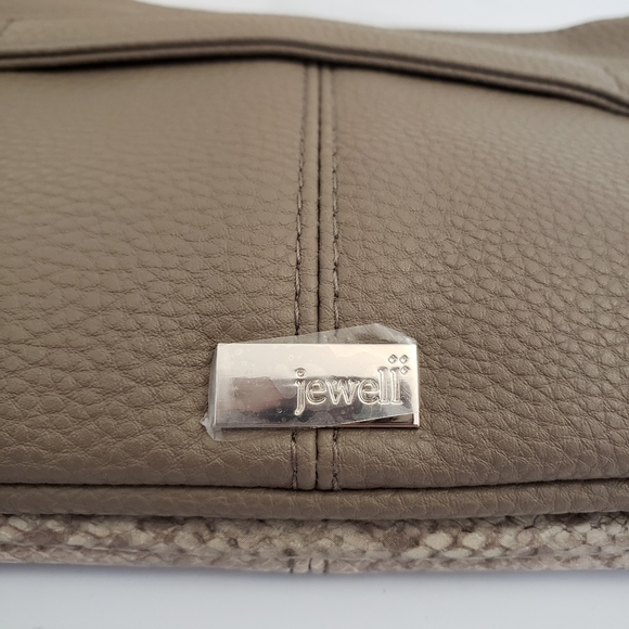 Jewell by Thirty One - Snake Print Clutch - Picture 4 of 4